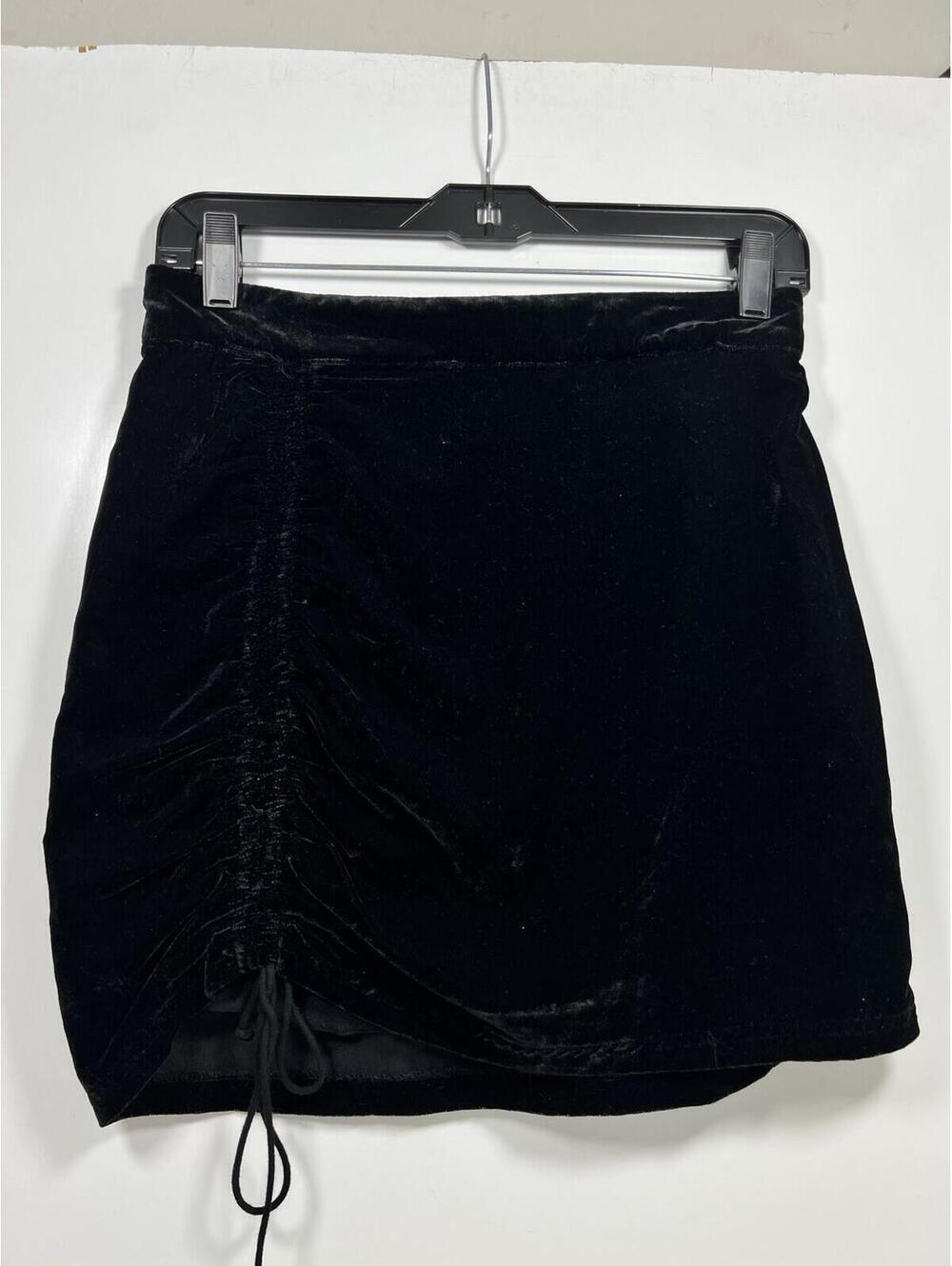 Free People x Revolve Vivienne Black Velvet Velour Ruched Short Mini Skirt Sz 4 - Picture 2 of 7